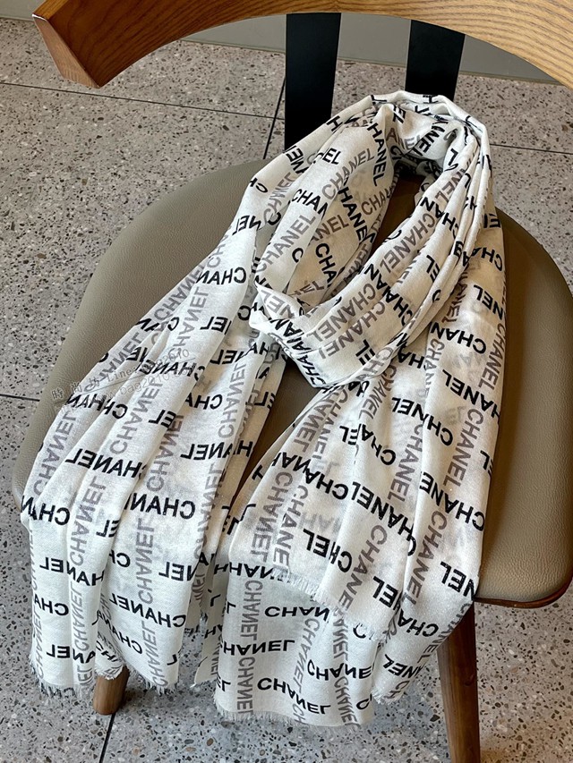 CHANEL專櫃新款女士圍巾 香奈兒新款客供銀線羊絨面料長巾  mmj1224